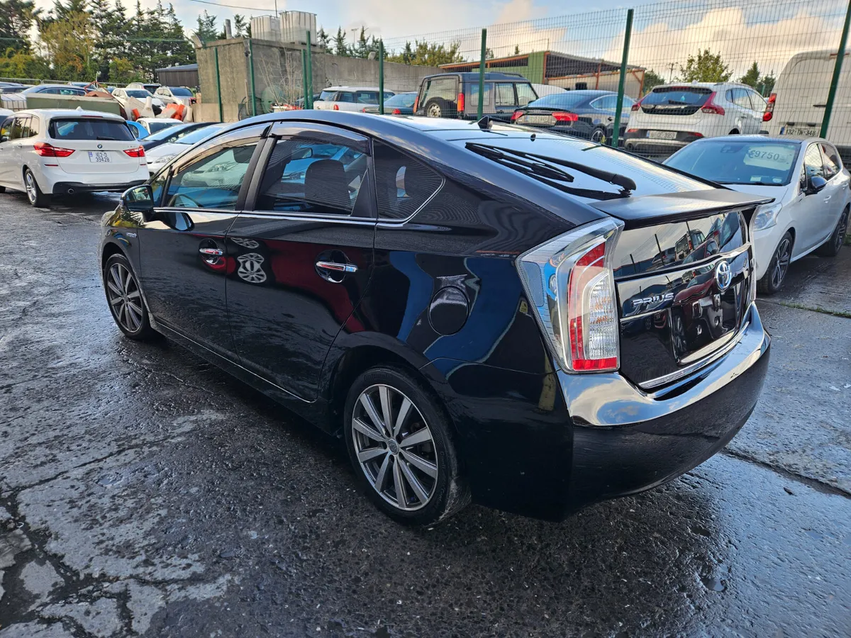 2014 Toyota Prius Hybrid Automatic - Image 4