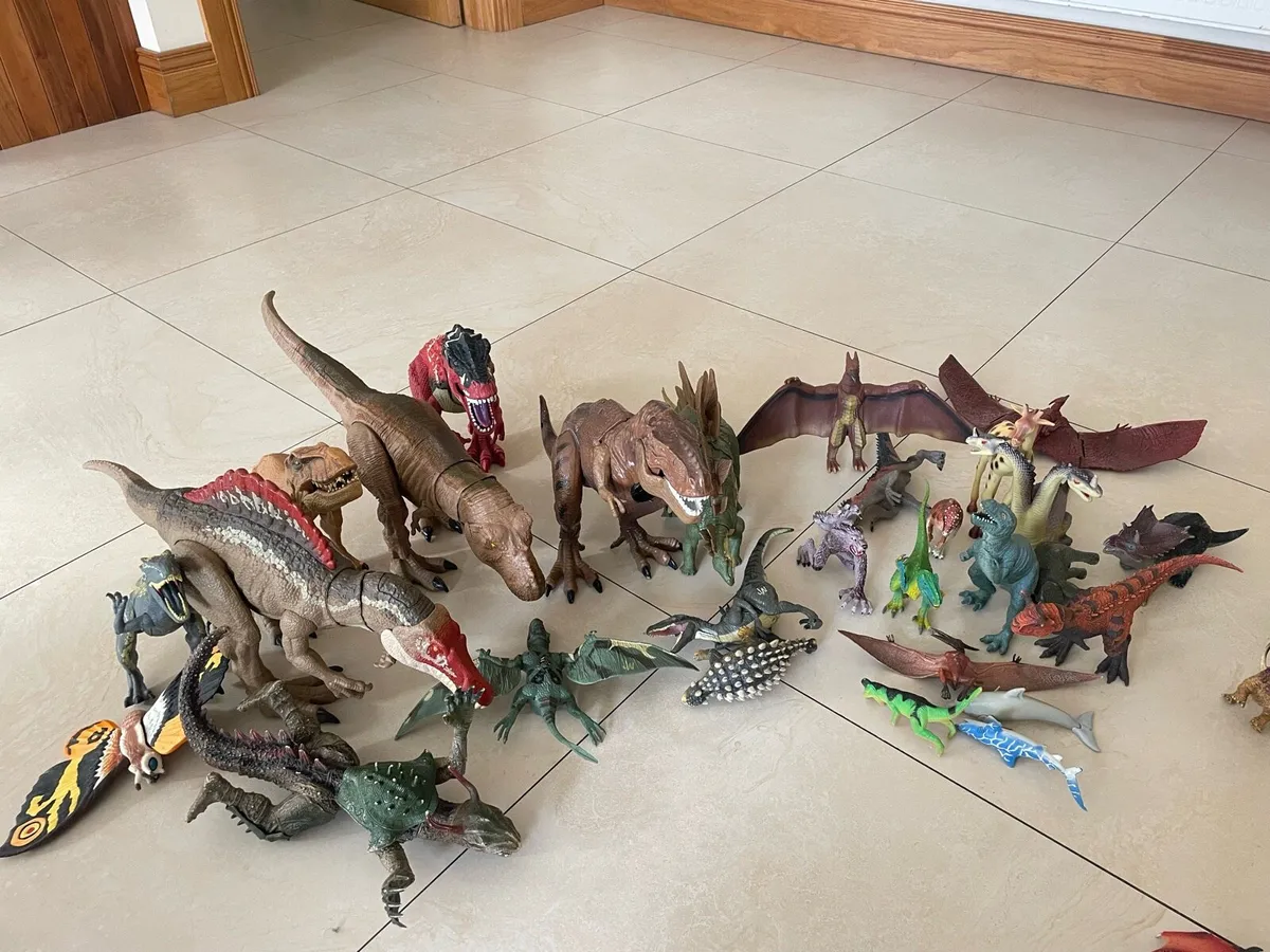 Dinosaur toys bundle - Image 1