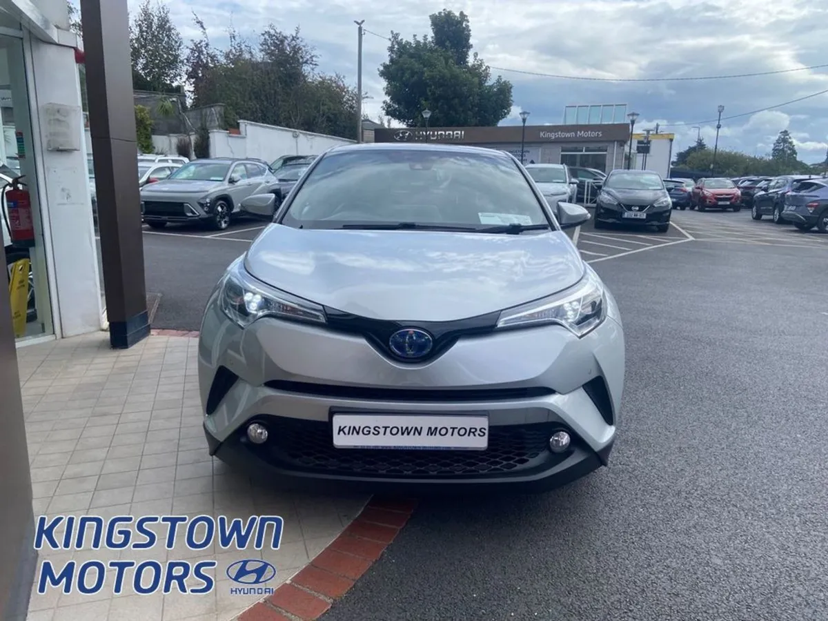 Toyota C-HR SOL Hybrid 4DR Auto - Image 2