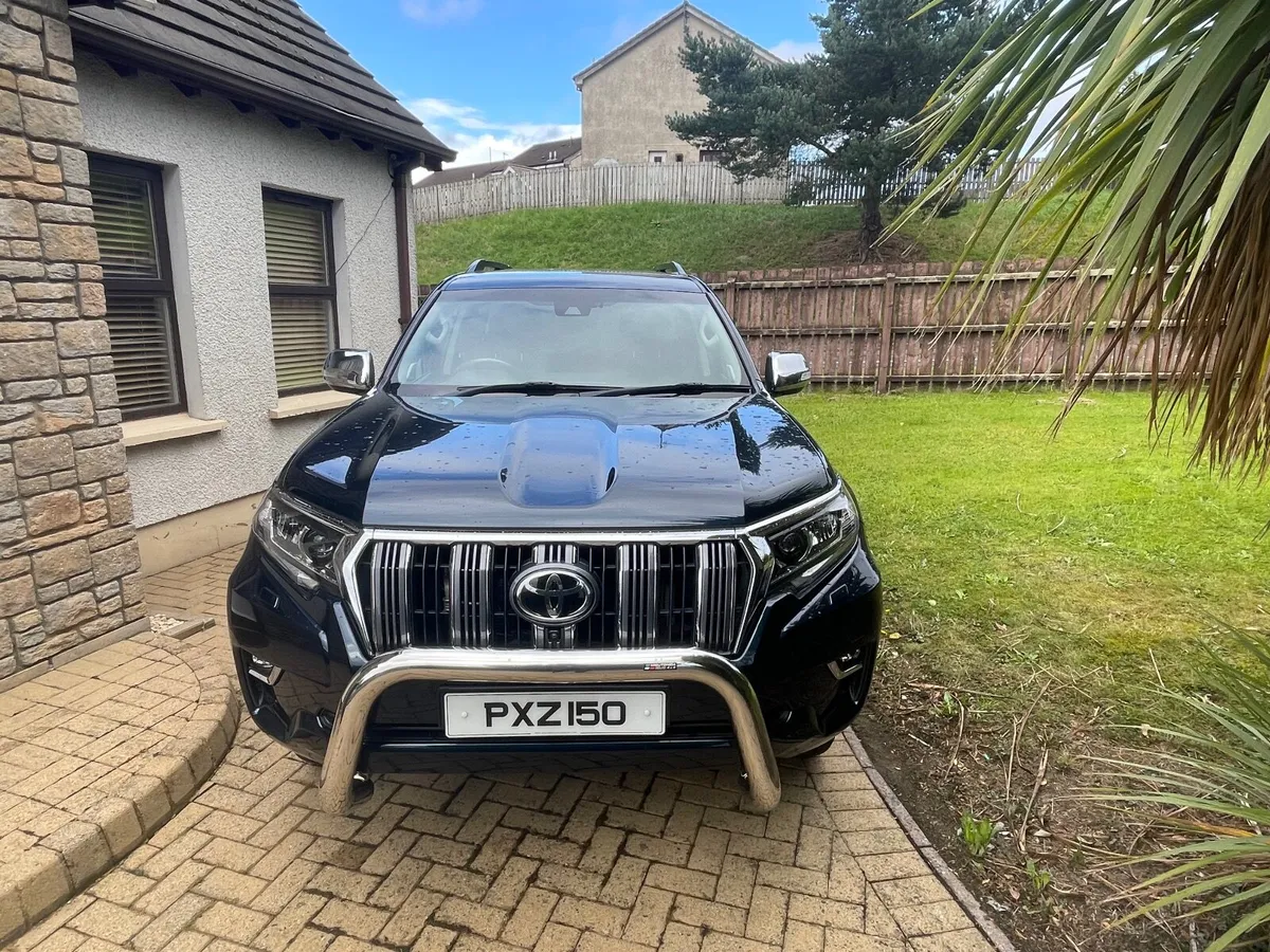 Toyota Land Cruiser Invincible 2018 - Image 2