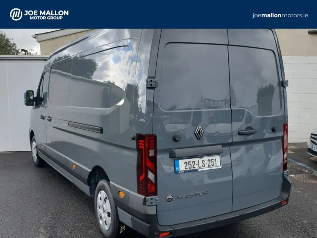 Renault Master Lm35 Advance 150BHP - Price Ex Vat - Image 2