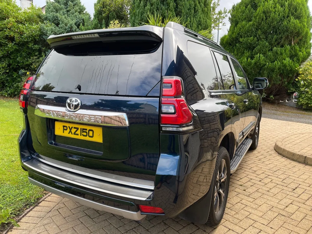 Toyota Land Cruiser Invincible 2018 - Image 3