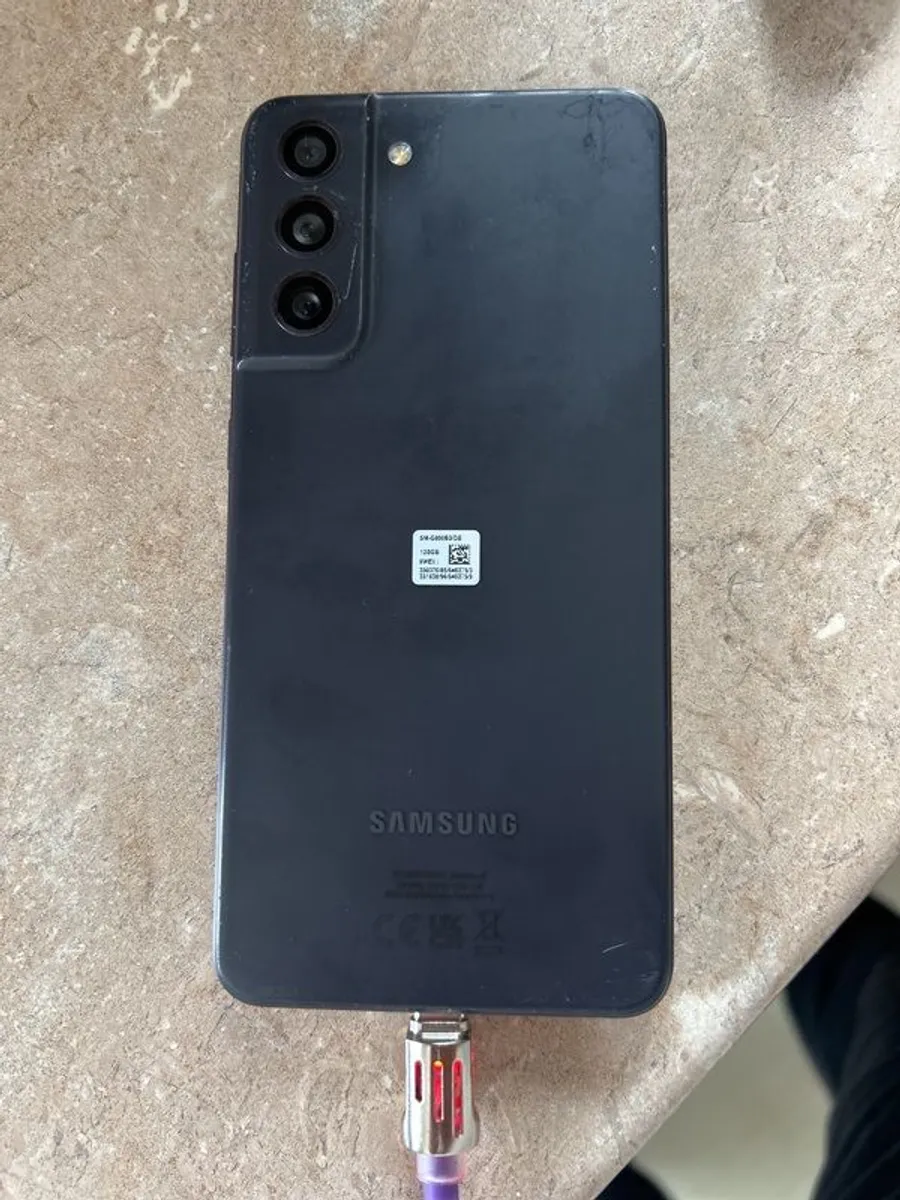samsung S21 - Image 1