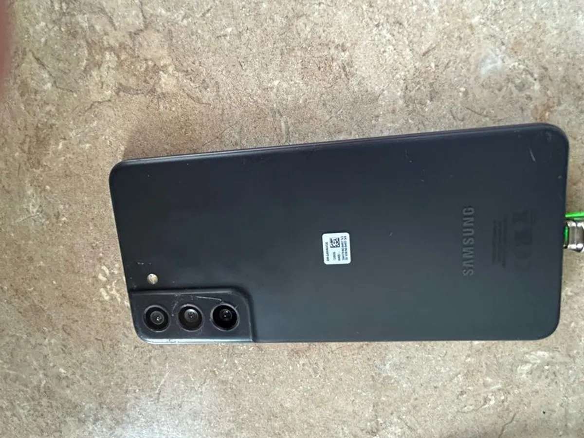 samsung S21 - Image 3