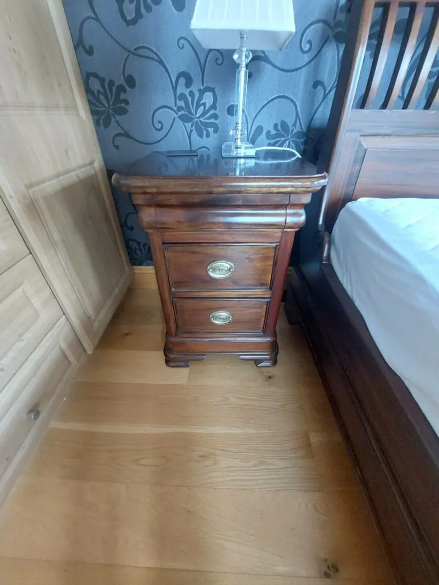 Mahogany Sleigh Bed with Lockers - Image 2