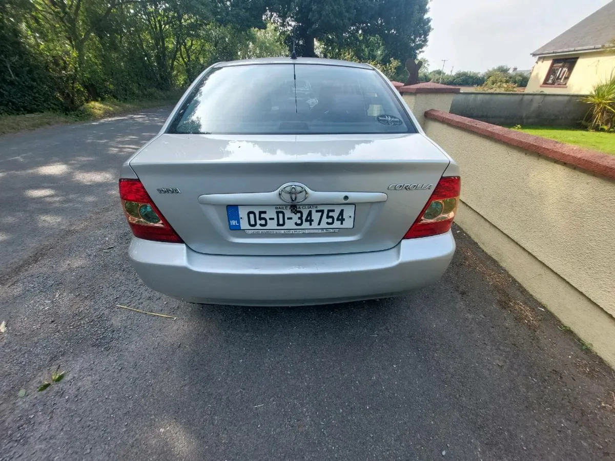Toyota Corolla 2005 - Image 2