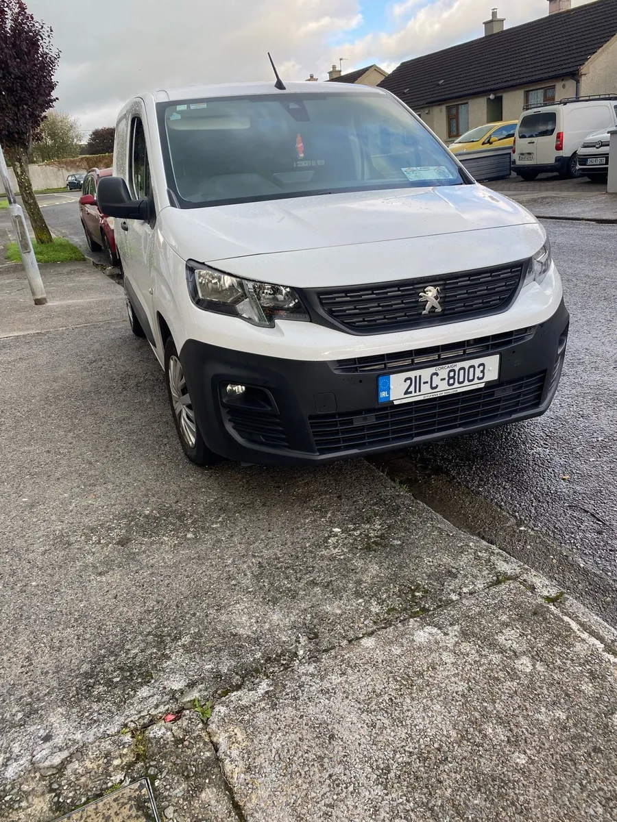 Peugeot - Image 1