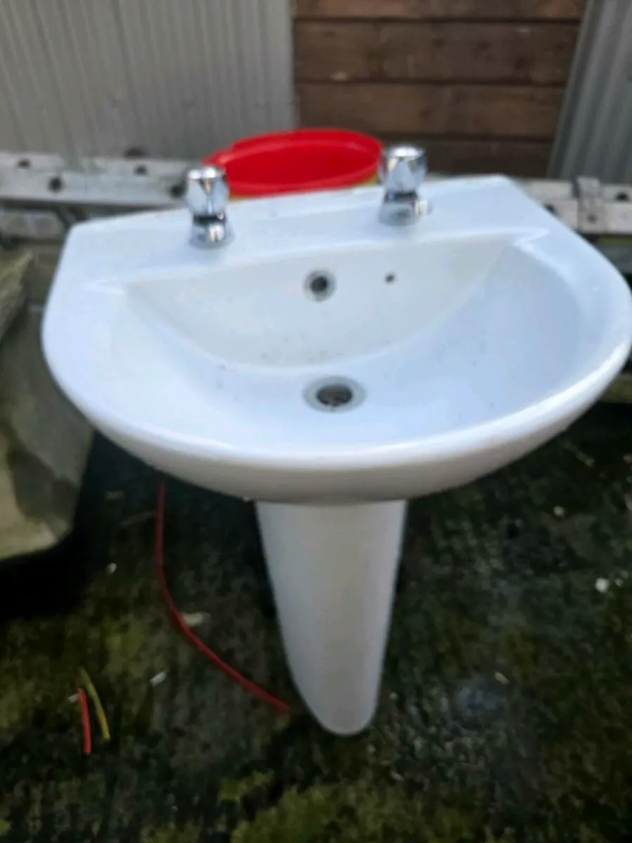 Wash hand basin - Image 2