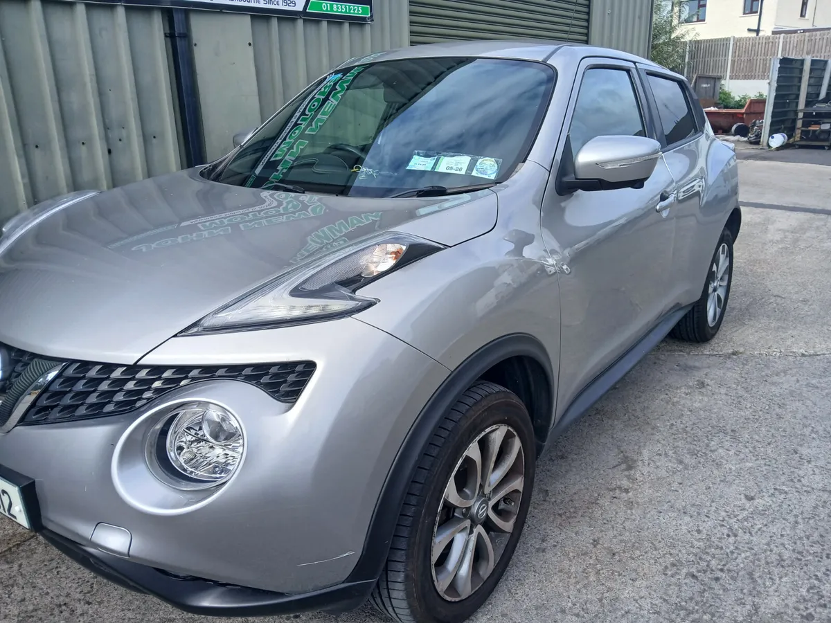 Low mileageNissan Juke  automatic  1.6 petrol 2015 - Image 4