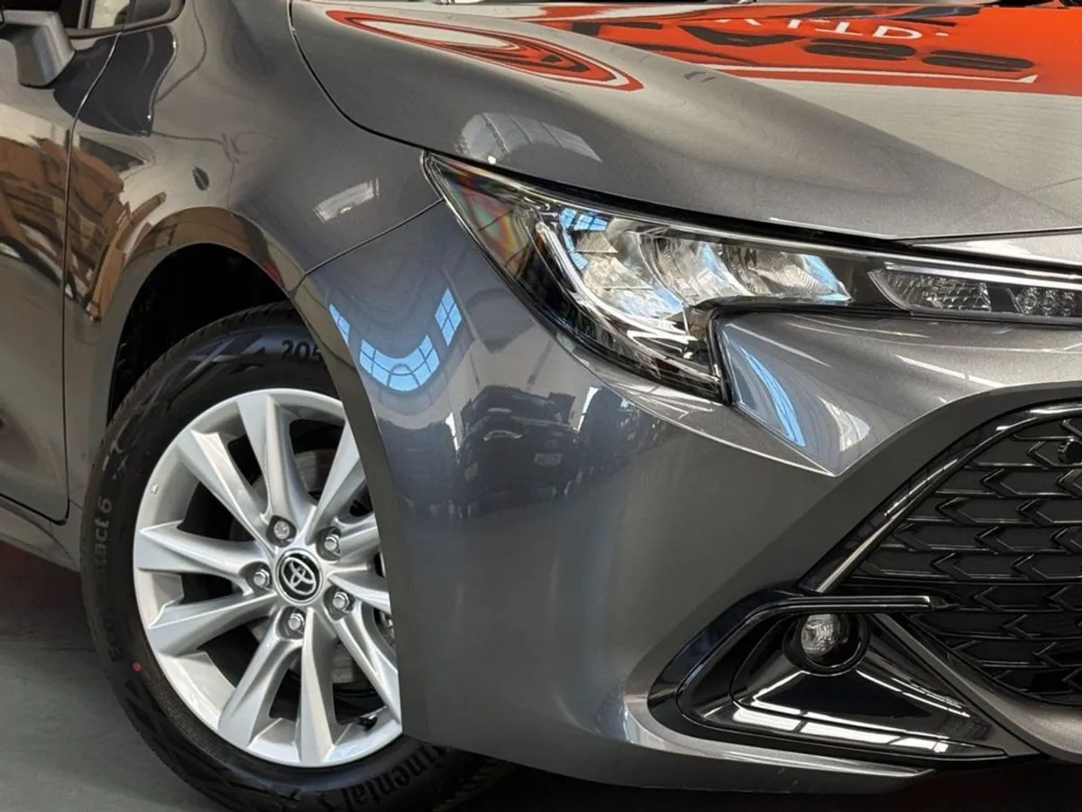 Toyota Corolla H B Luna HEV 4DR Auto  63 - Image 4