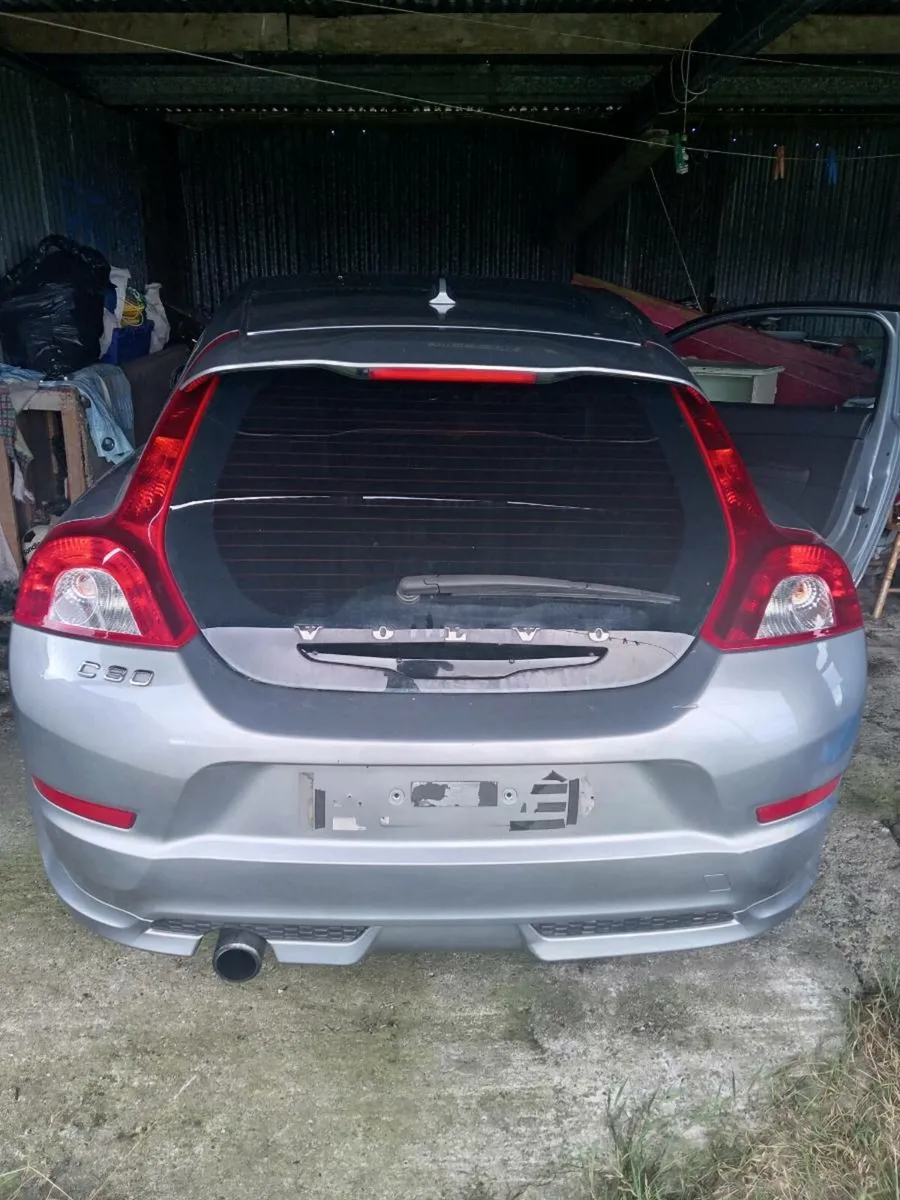 VOLVO C30 R DESIGN 1.6 TURBO DIESEL FOR BREAKING - Image 4