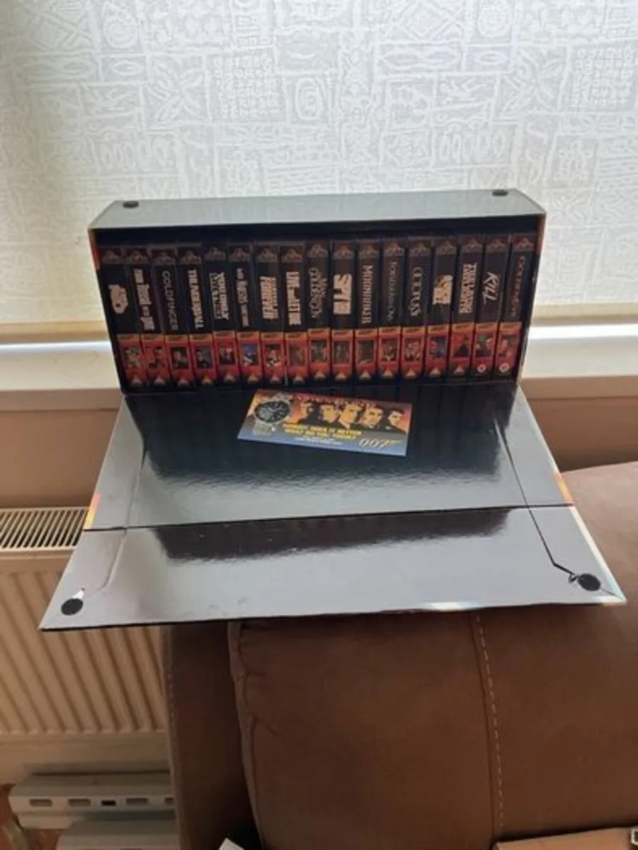 James Bond VHS Box Set. 17 Films. - Image 1