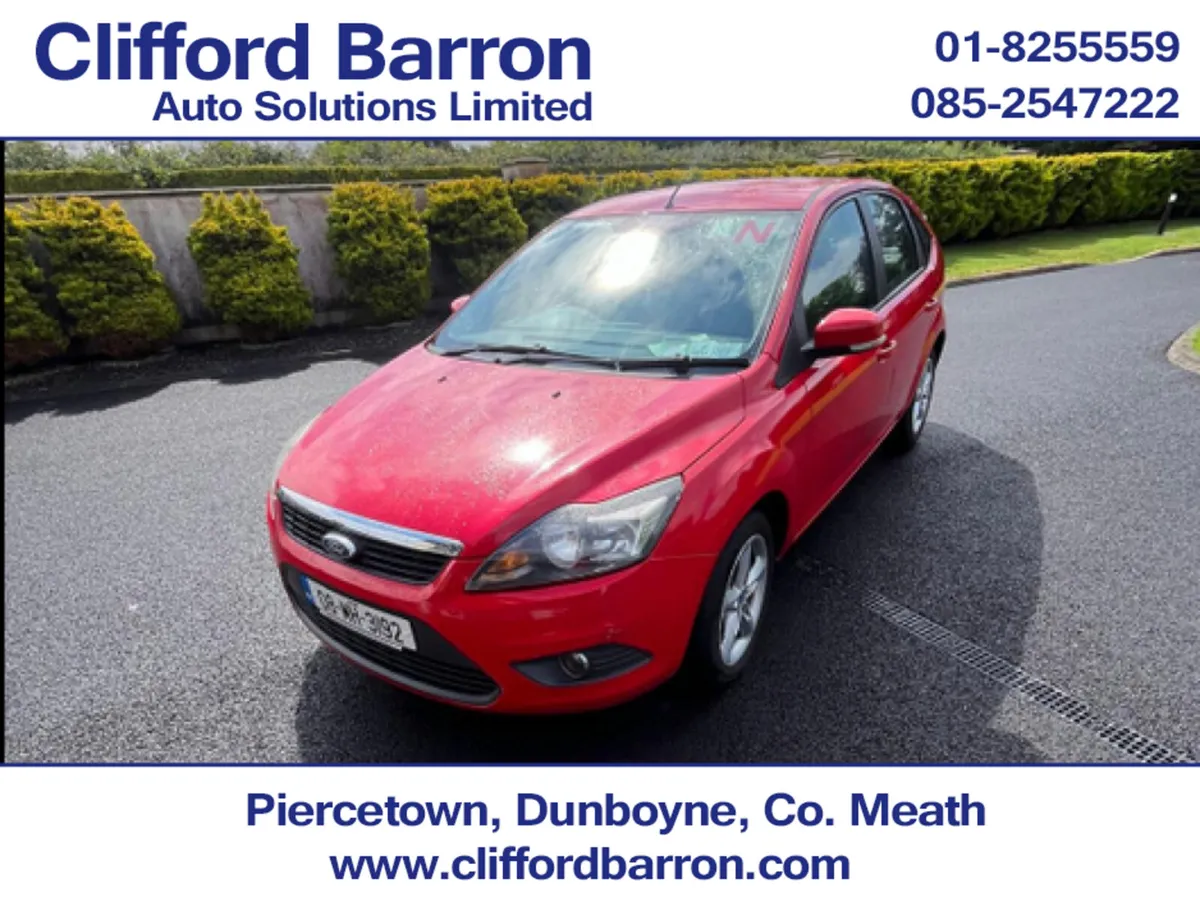 Ford Focus ZETEC 1.4 5SPEED 5DR - Image 2