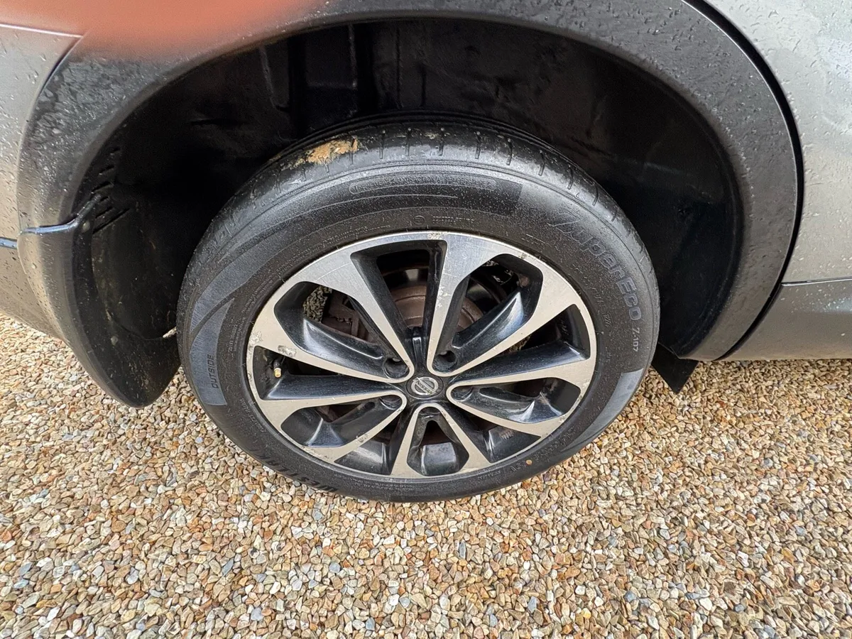 2014 Nissan Qashqui 1.5 diesel 7 seater - Image 3
