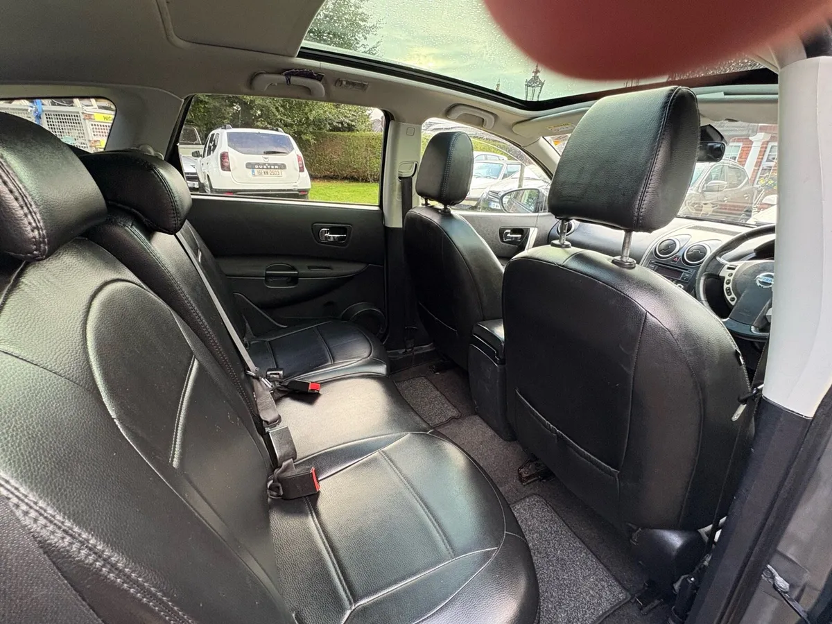 2014 Nissan Qashqui 1.5 diesel 7 seater - Image 4