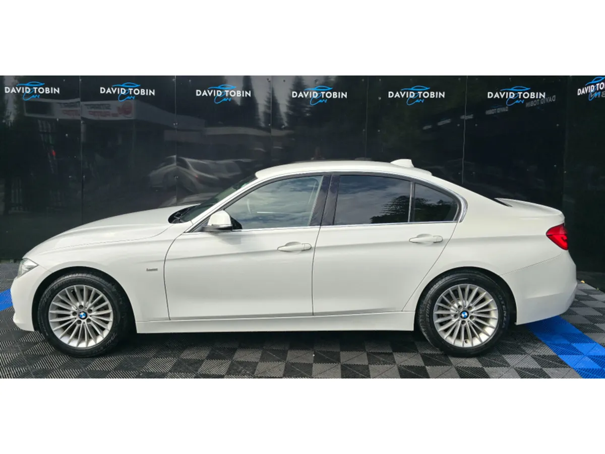BMW 3-Series 320D LUXURY LOW MILEAAGE - Image 2
