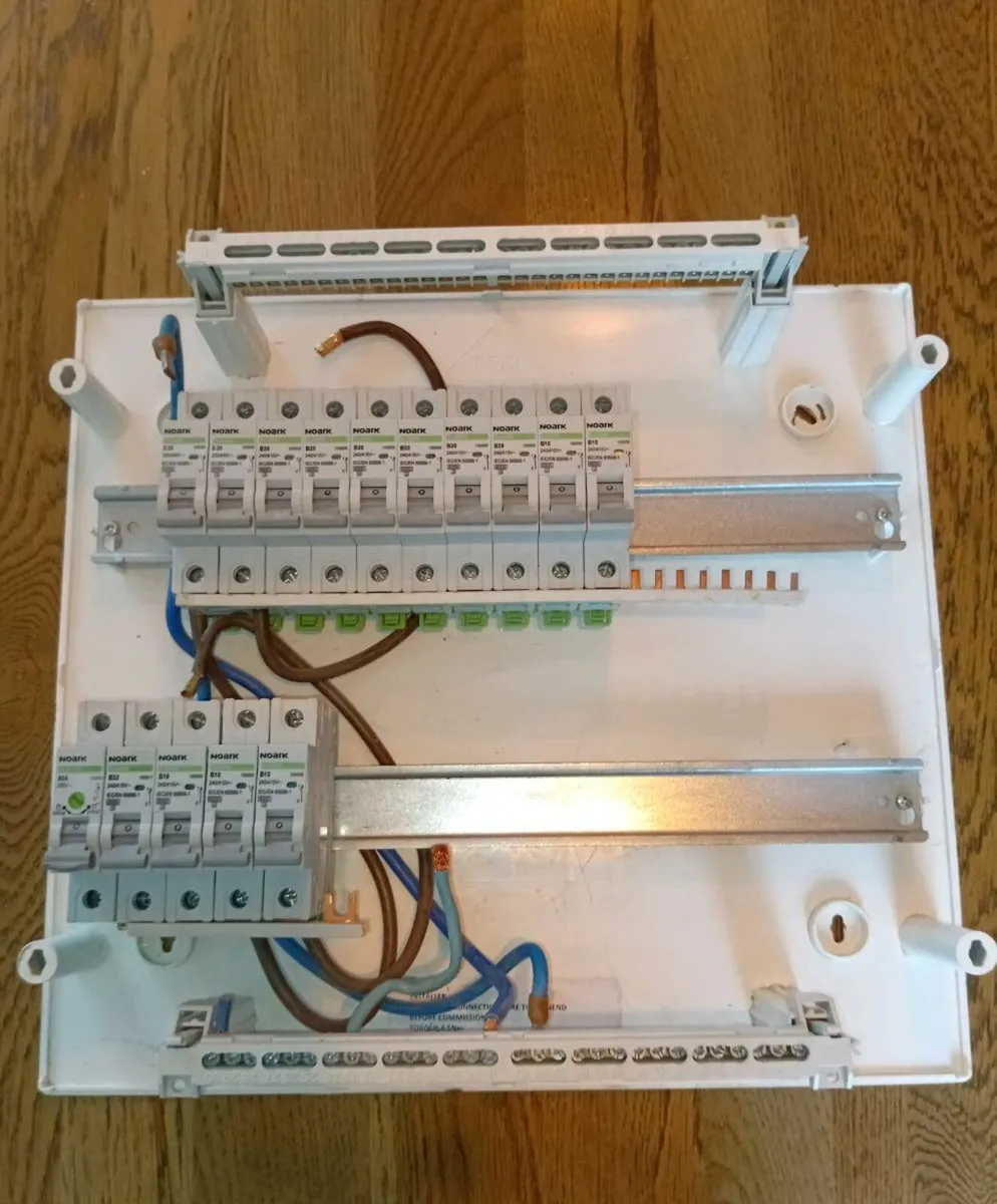 Fuse board 2 rows - Image 2