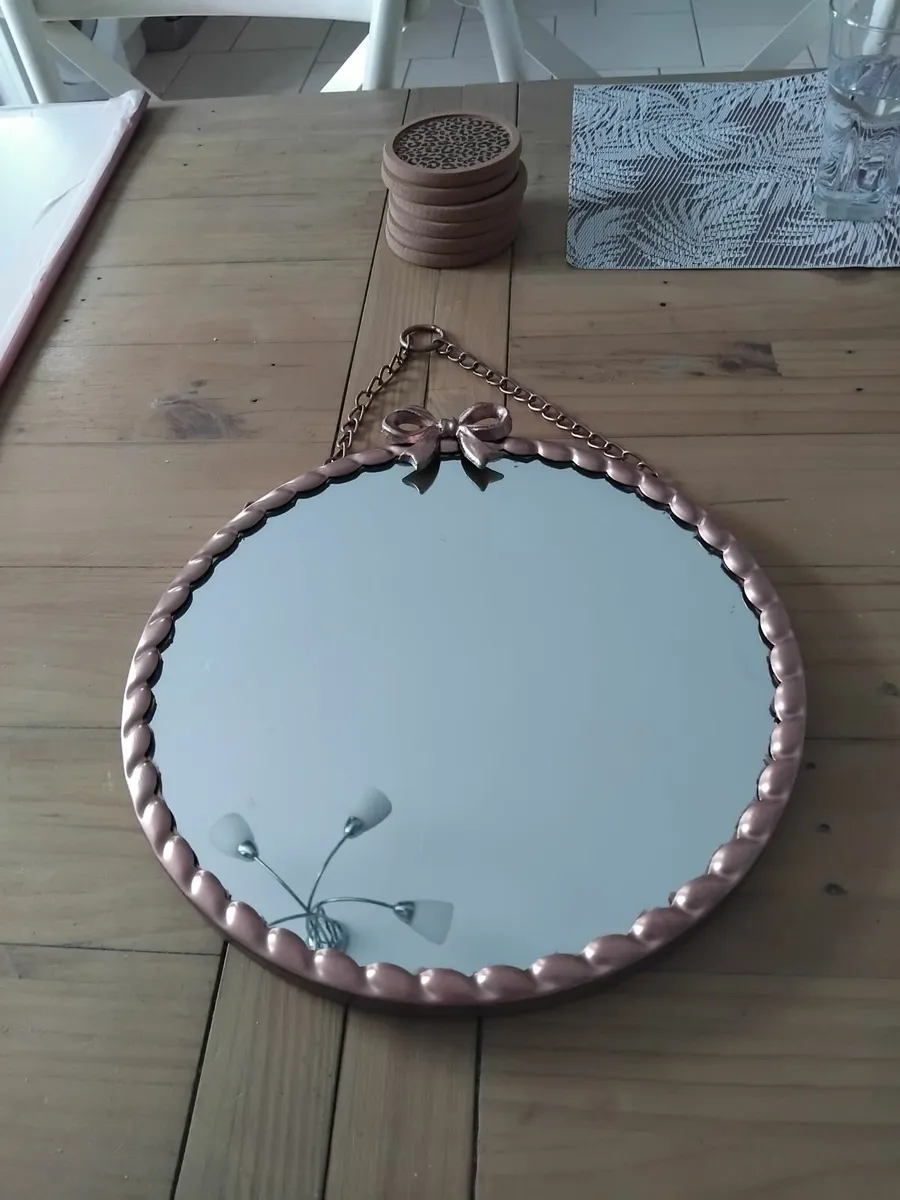 Mirror - Image 1