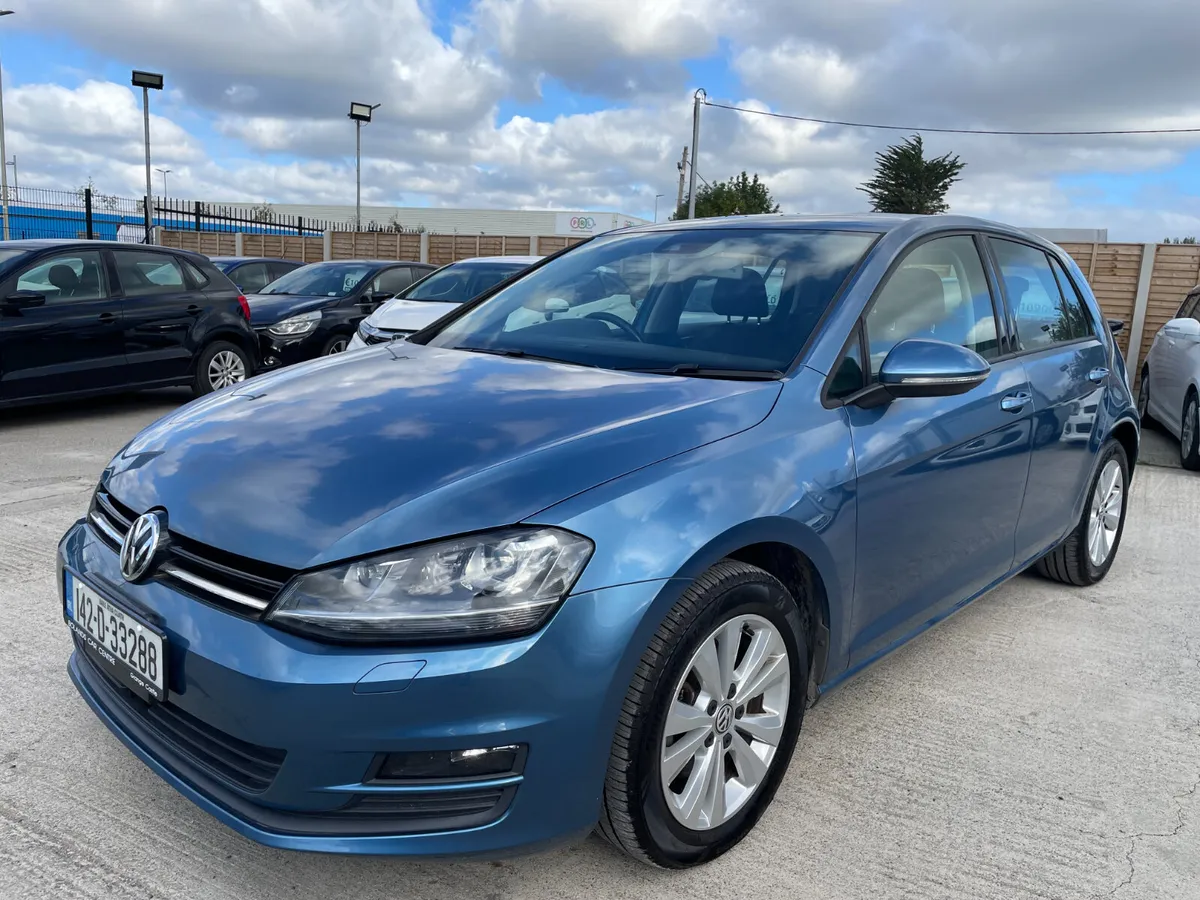 142 Volkswagen Golf 1.2 TSI Automatic 5dr Model - Image 3