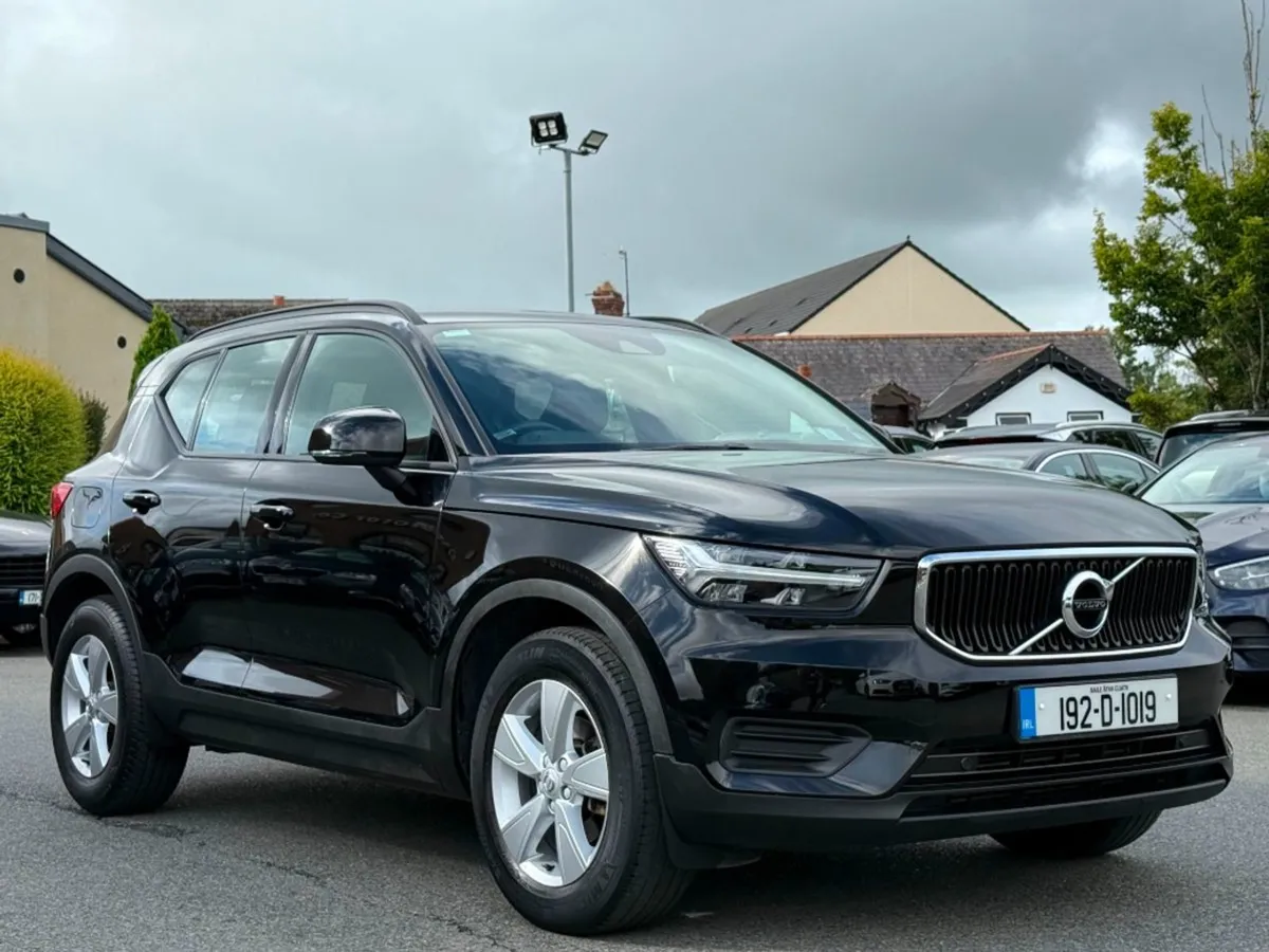 Volvo XC40 T3 5DR Petrol  low Kms - Image 3