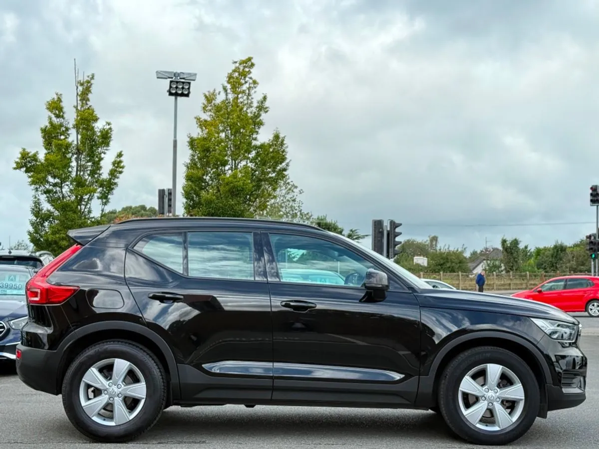 Volvo XC40 T3 5DR Petrol  low Kms - Image 4
