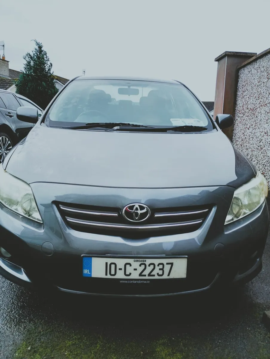 Toyota Corolla 2010 - Image 1