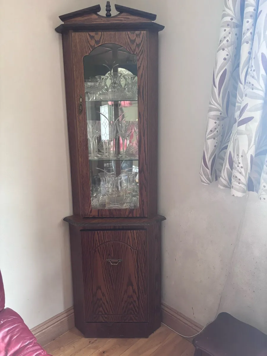Solid oak cabinet - Image 1