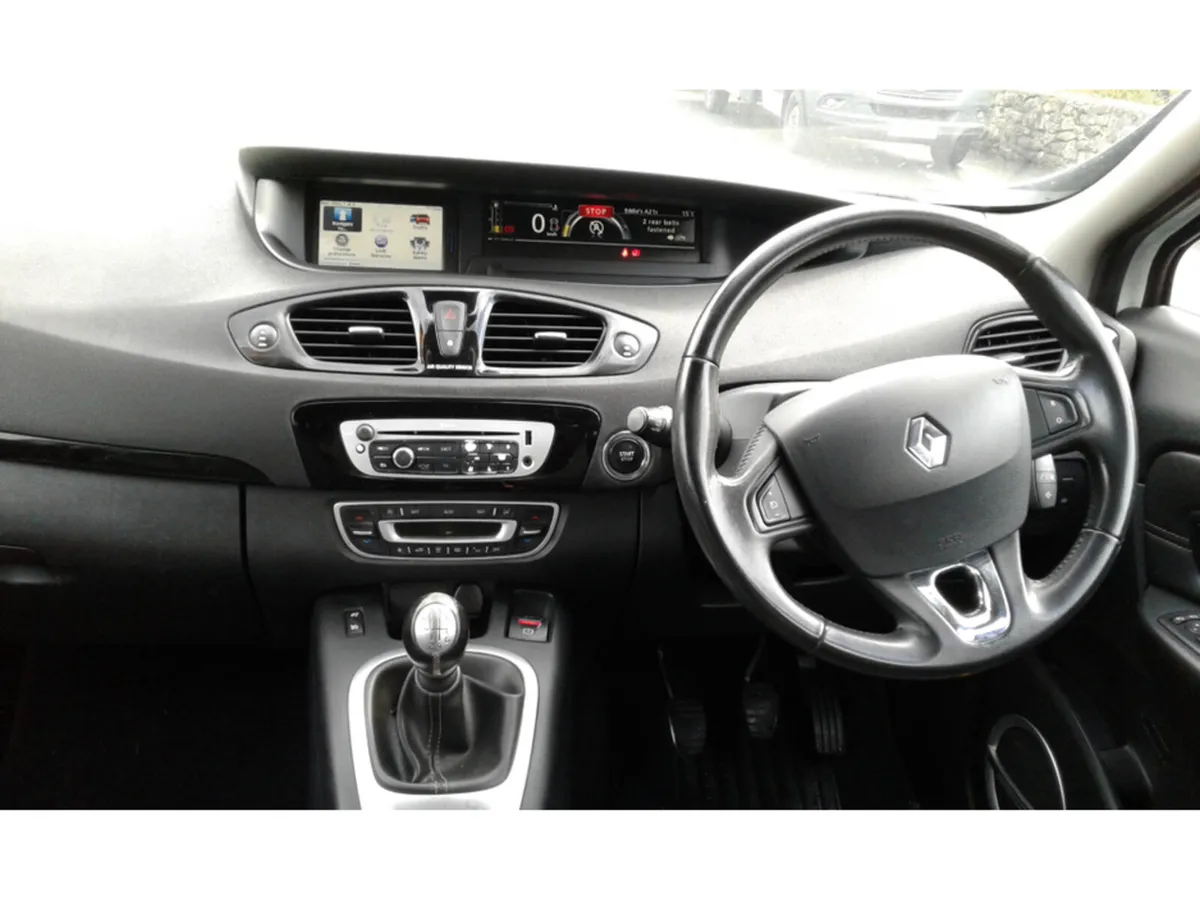 Renault Grand Scenic 1.5 DCI DYNAMIQUE TT LUXURY S - Image 4