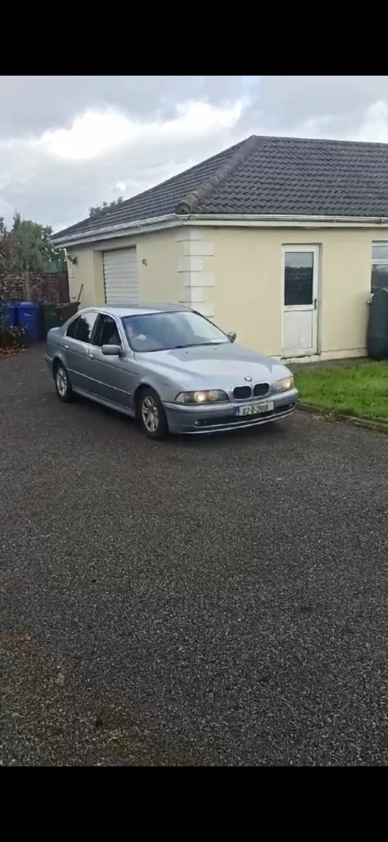 BMW 5-Series 2002 - Image 1