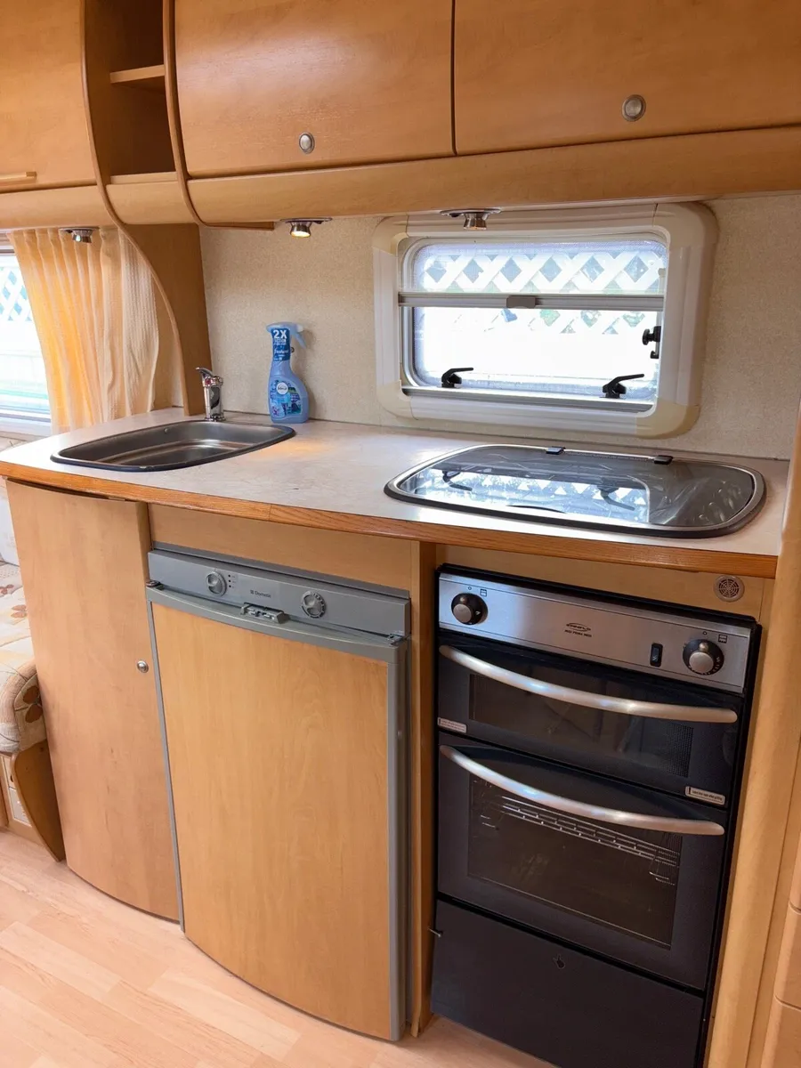 Bailey Senator Caravan 4/5 berth - Image 3