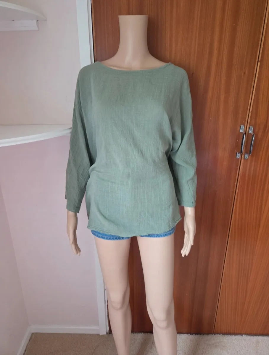 Size 14 Ladies Tops Bundle - Image 4