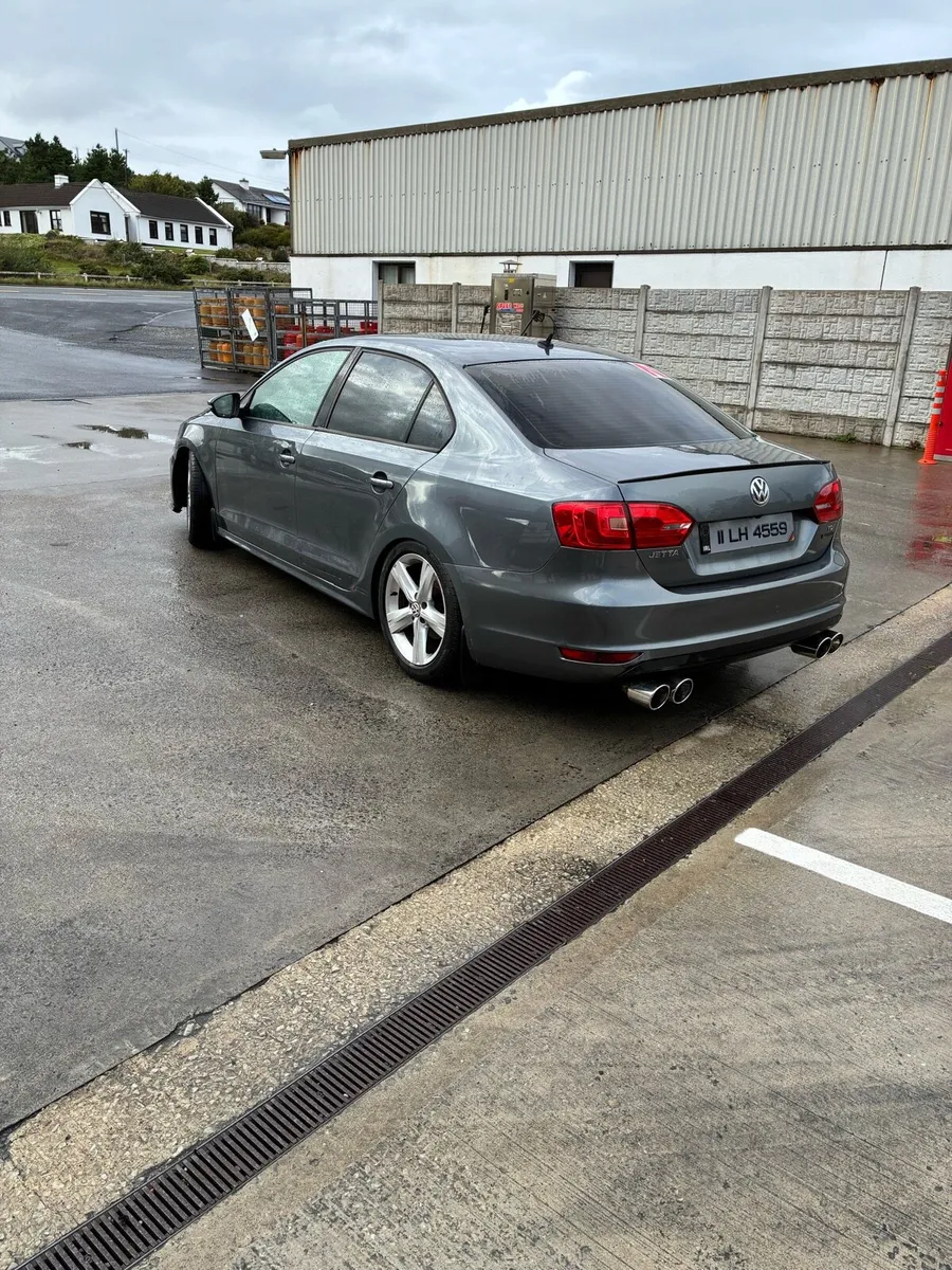 Volkswagen Jetta Mk6 - Image 4