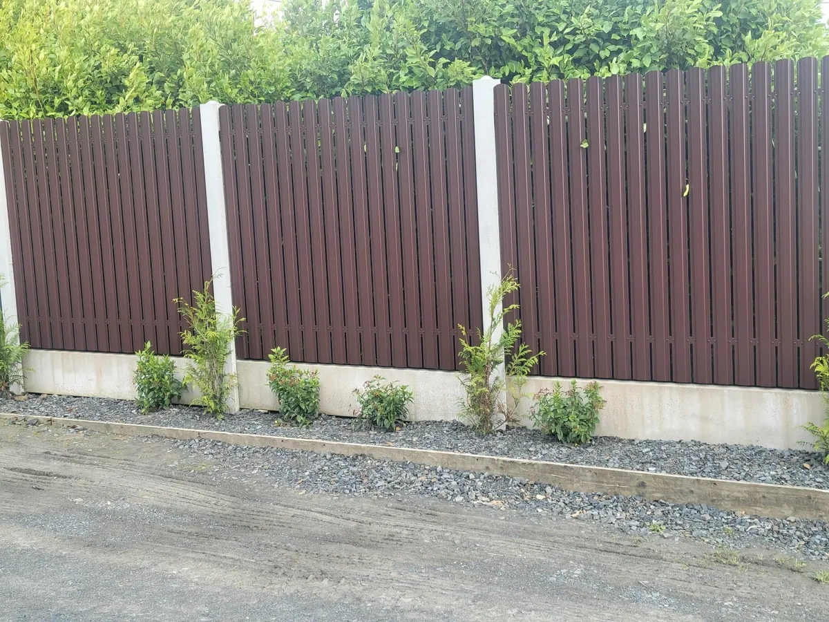 Metal fencing