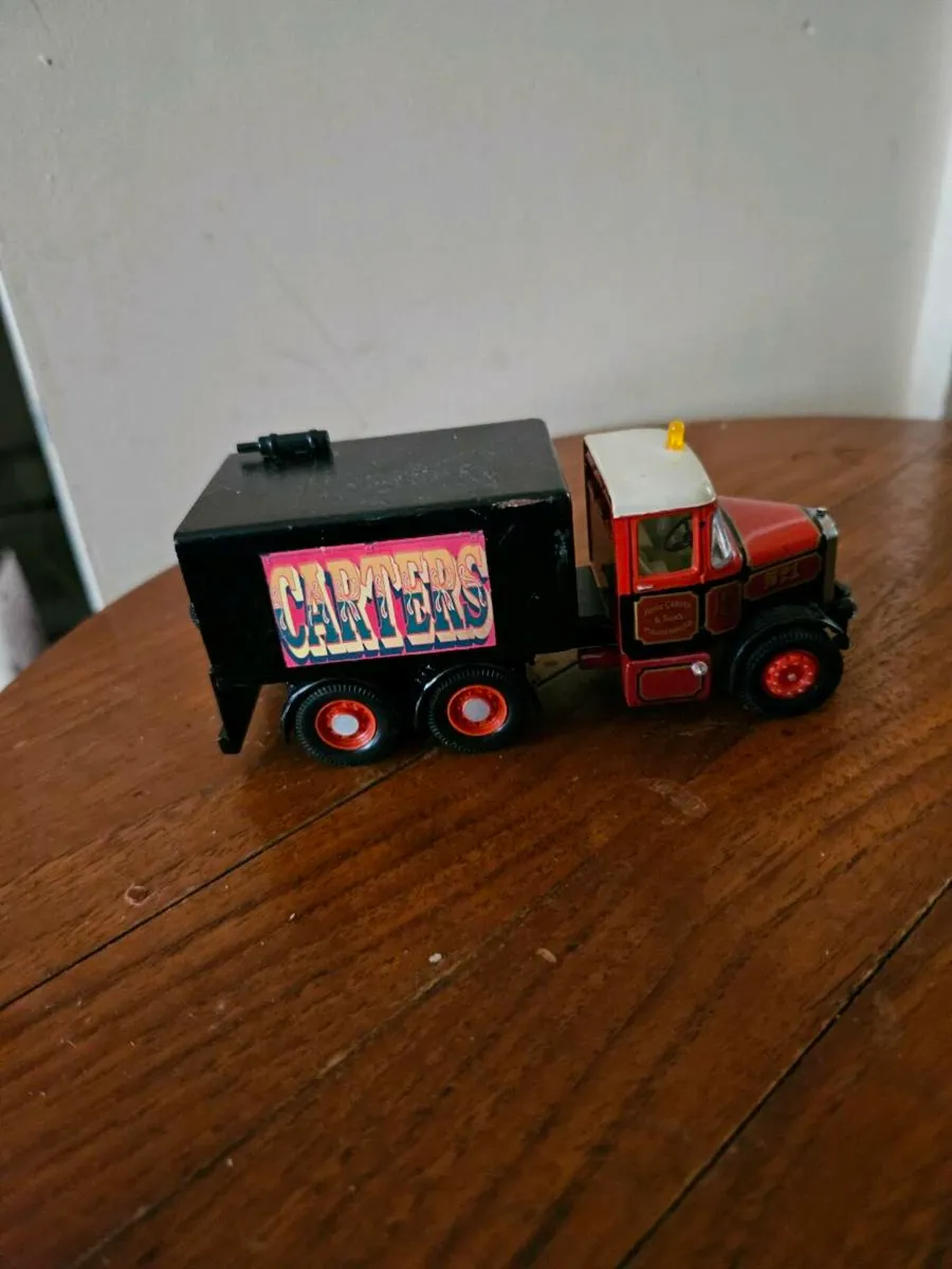 Corgi Circus Fair Ground Showmans Range Truck - Image 3