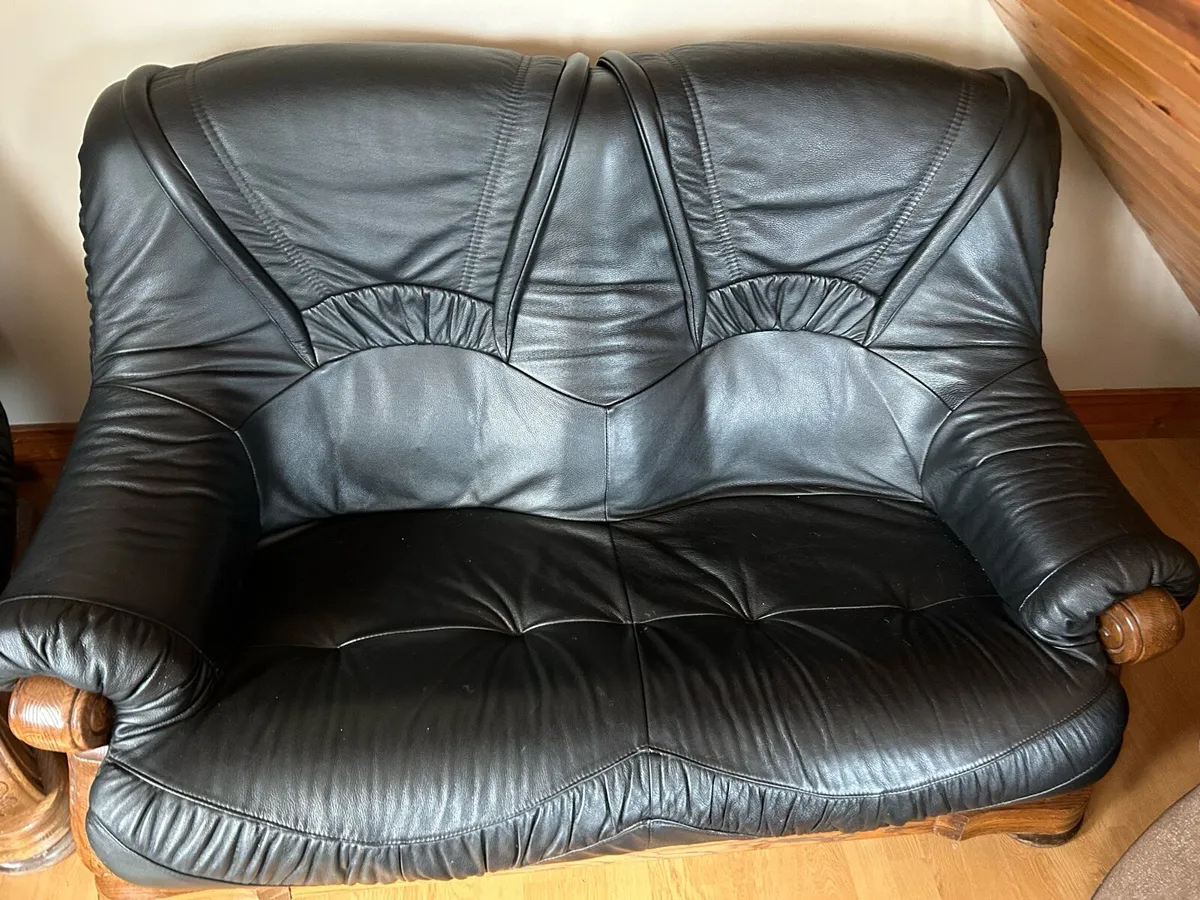 Couch - Image 2