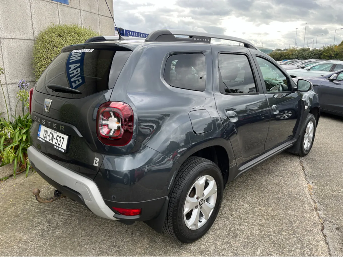 Dacia Duster COMFORT BLUE DCI 115 1.5 DIESEL //REV - Image 4