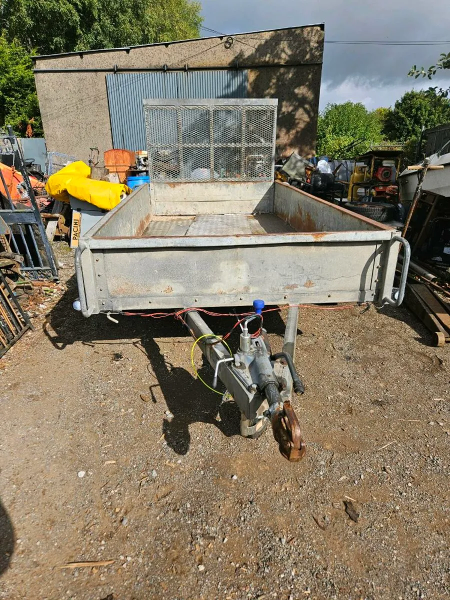 Trailer
