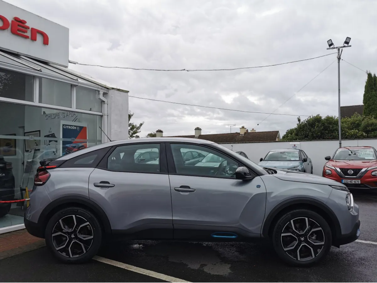 Citroen C4 EFEEL PACK 50KWH 136BHP MY26 - Image 2