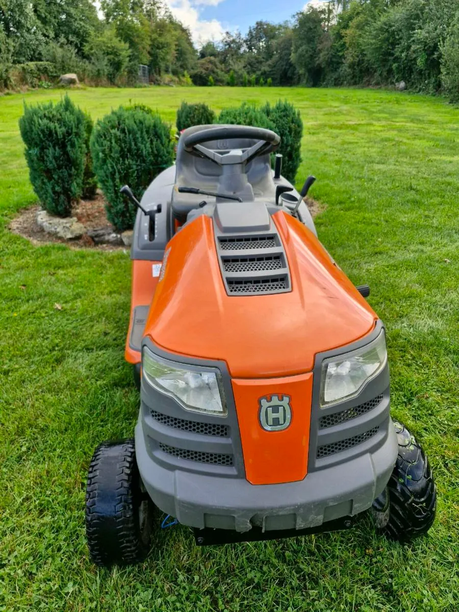 Husqvarna Ride on  Lawnmower CT126 - Image 2