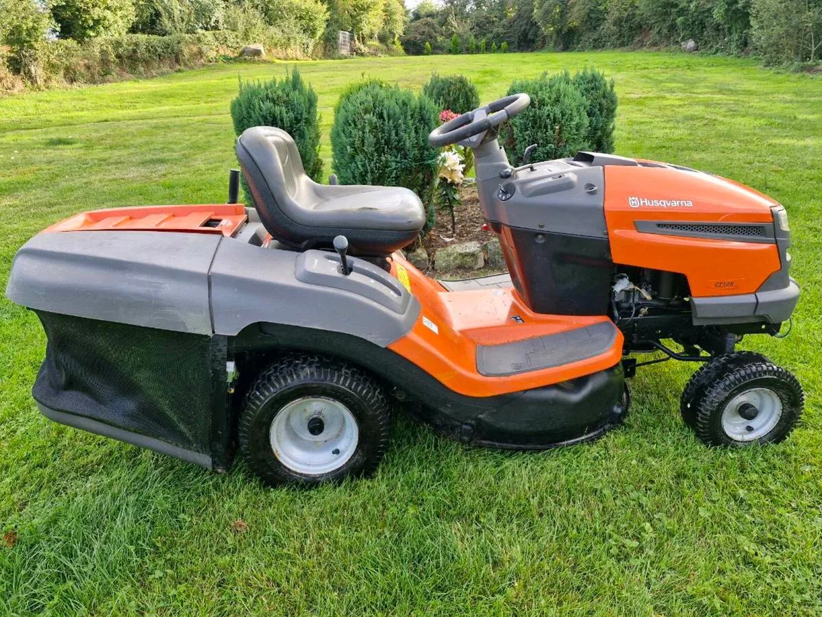 Husqvarna Ride on  Lawnmower CT126 - Image 3