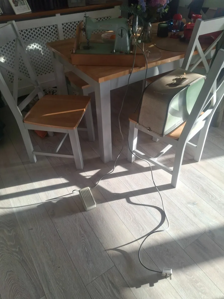 Mobile electric vintage sowing  machine - Image 2