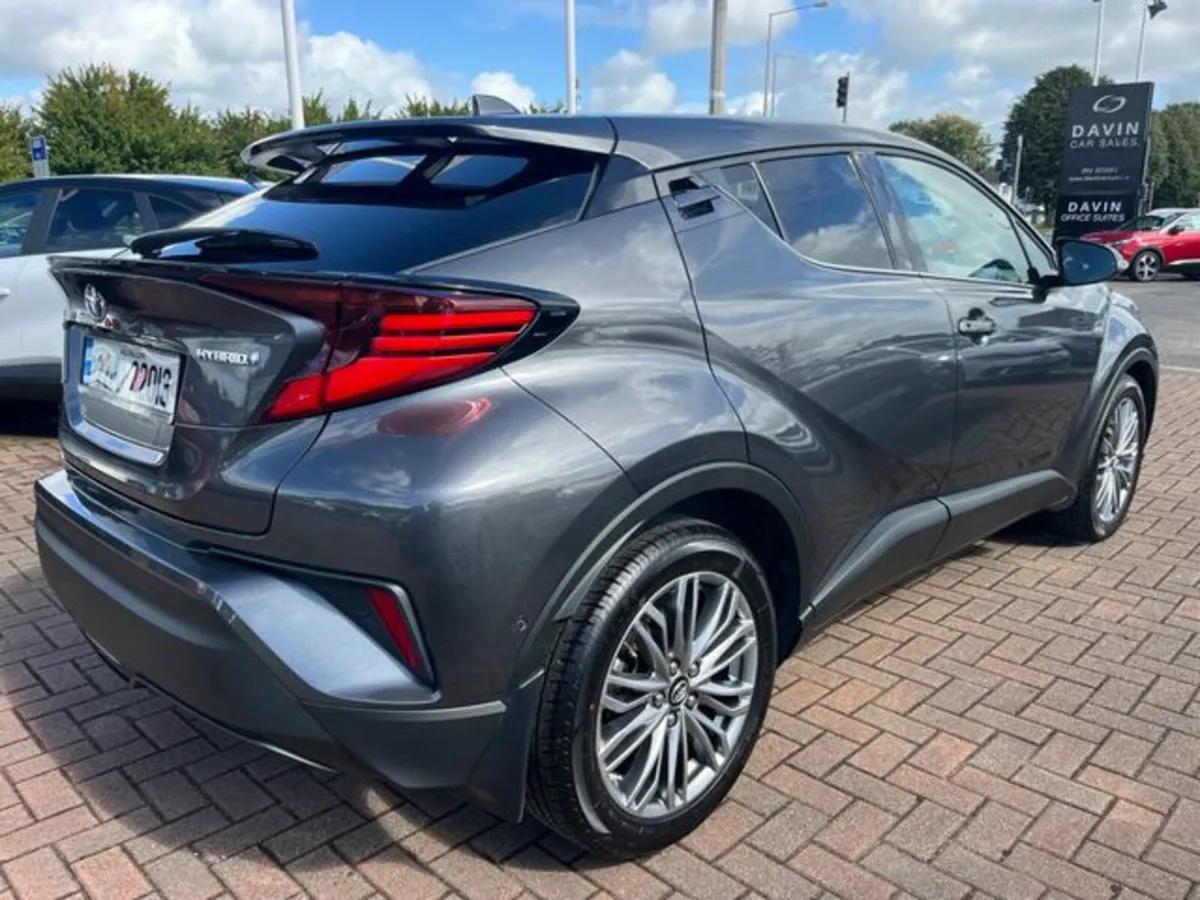 Toyota C-HR Hybrid SOL 4DR Auto - Image 4