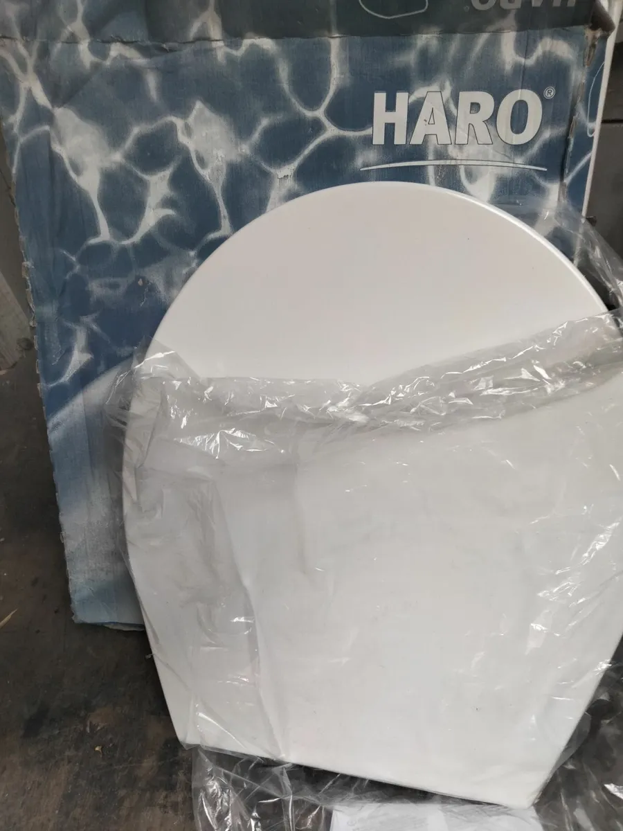 Haro toilet seat