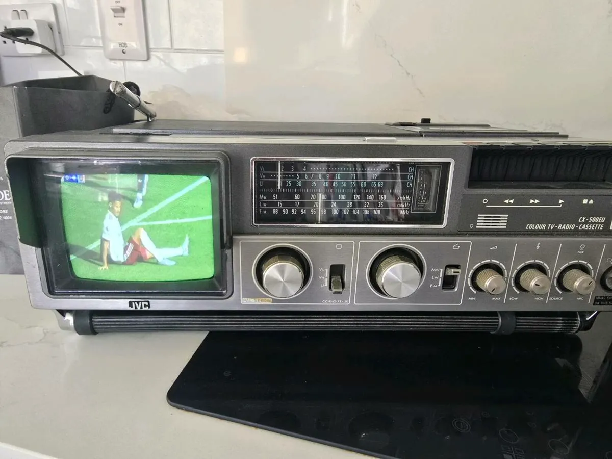 TV/Radio/ Cassette - JVC - Image 1