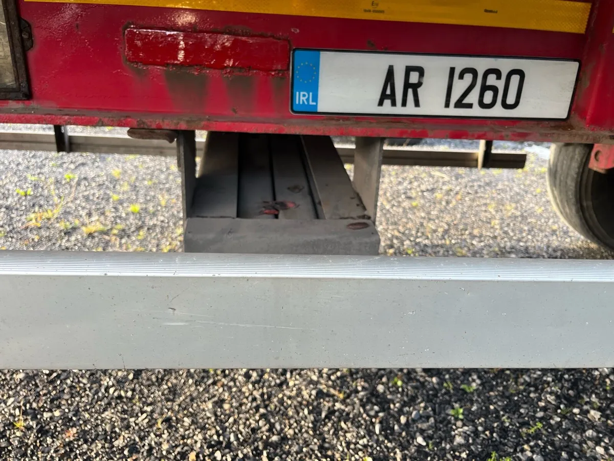 SDC 40 ft flat moffet brackets - Image 3