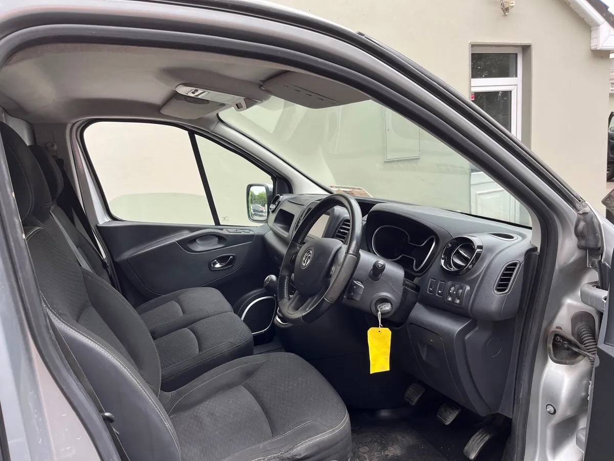 Vauxhall vivaro Bi turbo sportive 172 - Image 4