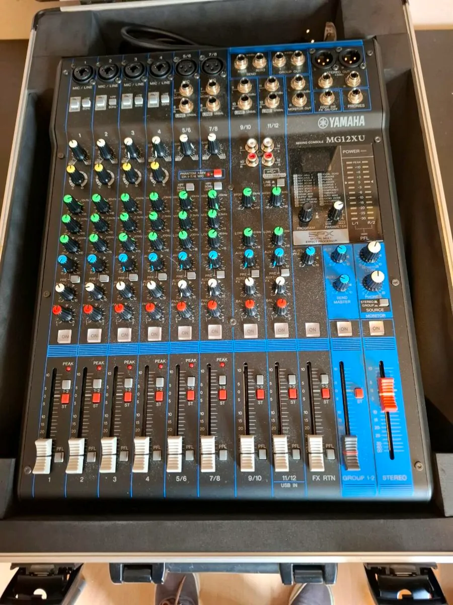 Yamaha MG12XU mixer. - Image 1