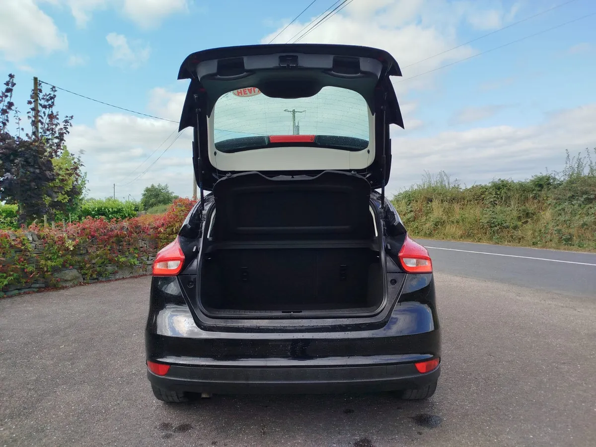 Ford Focus 2018 - Image 3