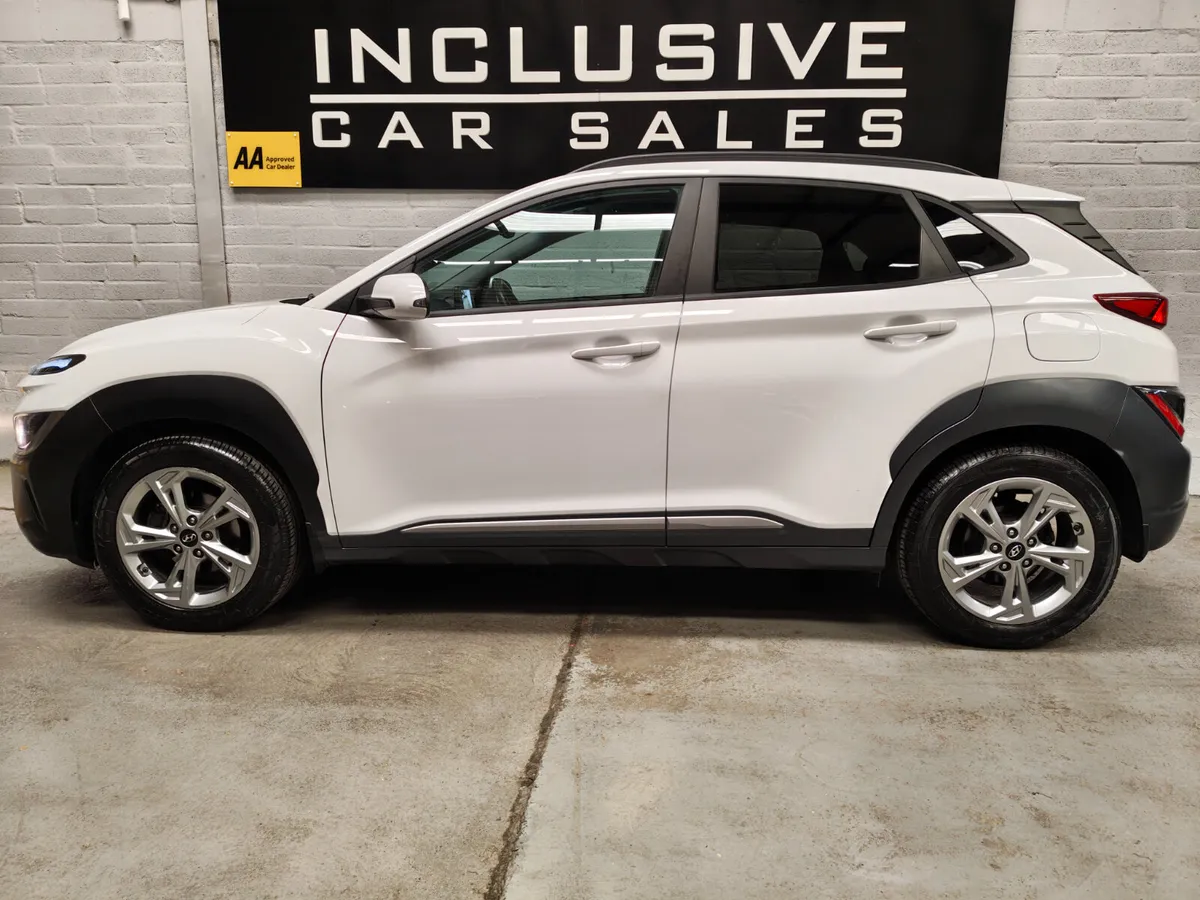 Hyundai KONA 2022 1.0 PETROL JEEP KAUAI EXTRAS - Image 4