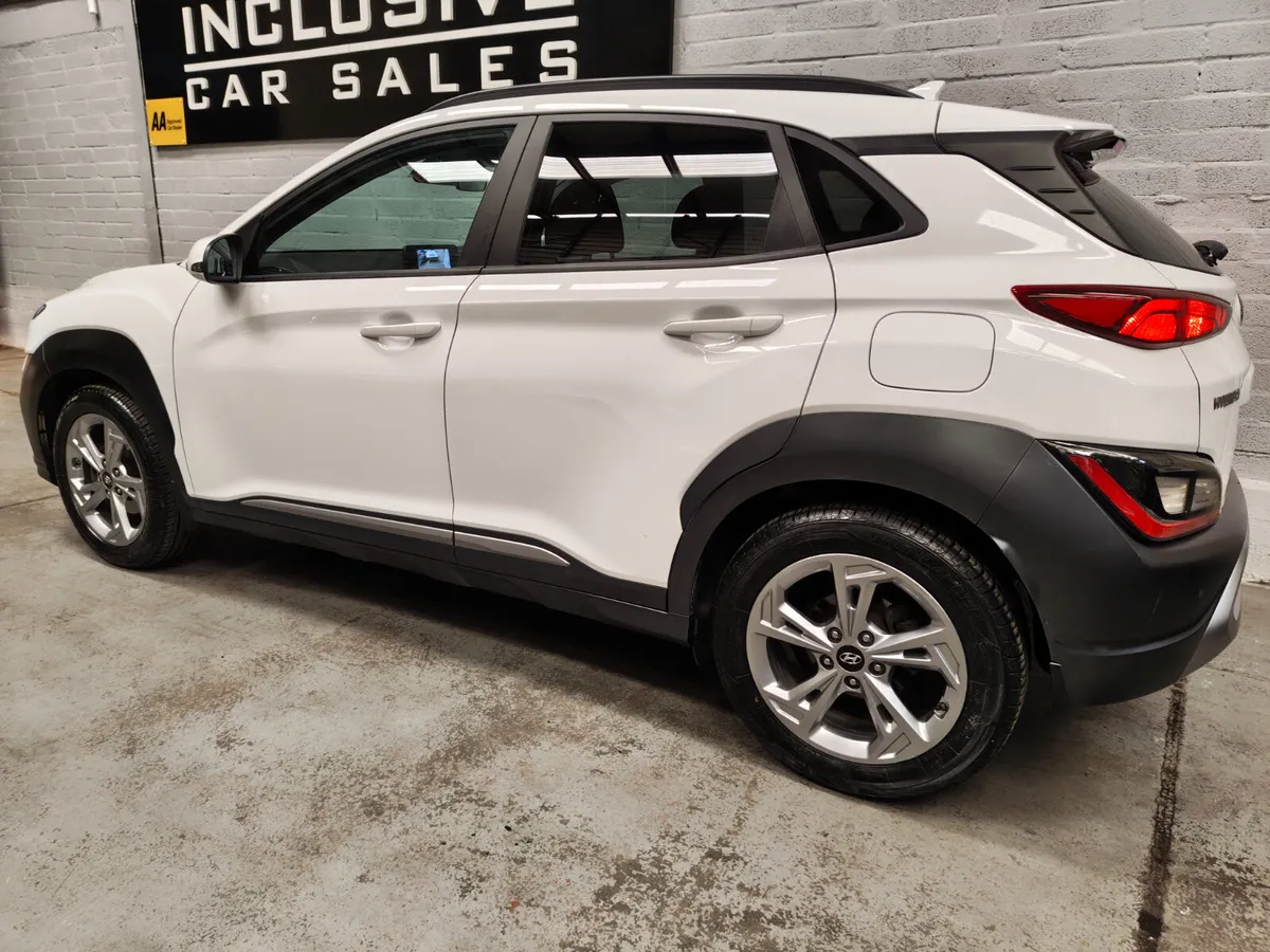 Hyundai KONA 2022 1.0 PETROL JEEP KAUAI EXTRAS - Image 3